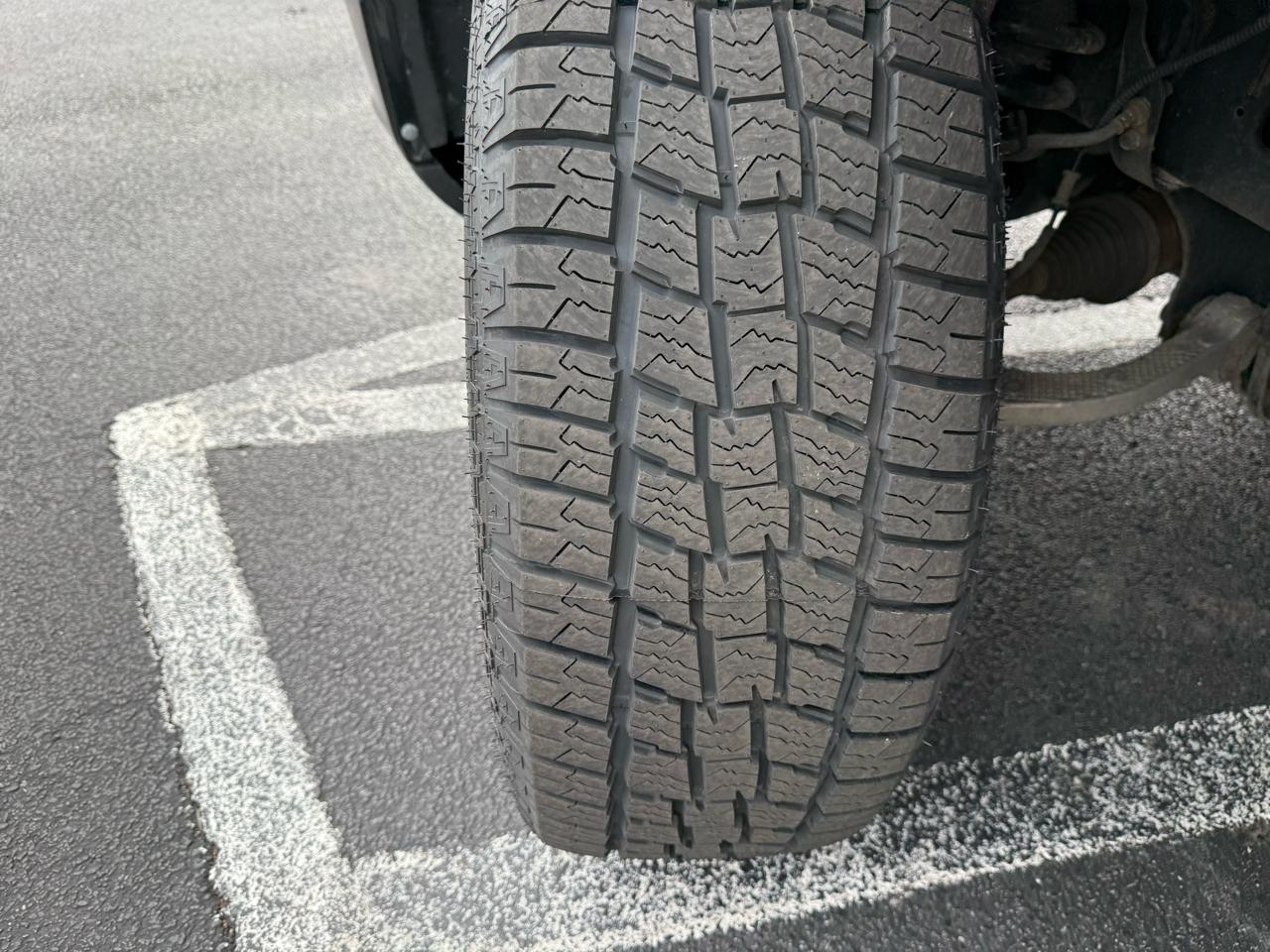 RAM 1500 4WD Crew Cab 140.5" Sport 2014