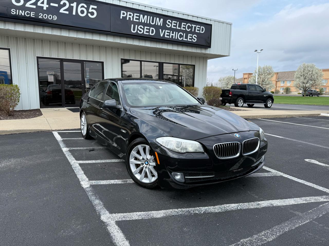 BMW 5 Series 4dr Sdn 528i xDrive AWD 2013