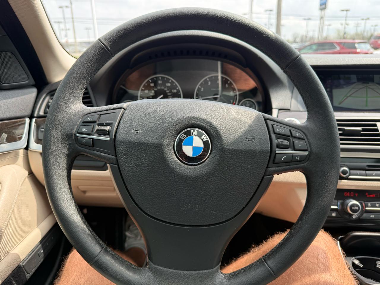 BMW 5 Series 4dr Sdn 528i xDrive AWD 2013