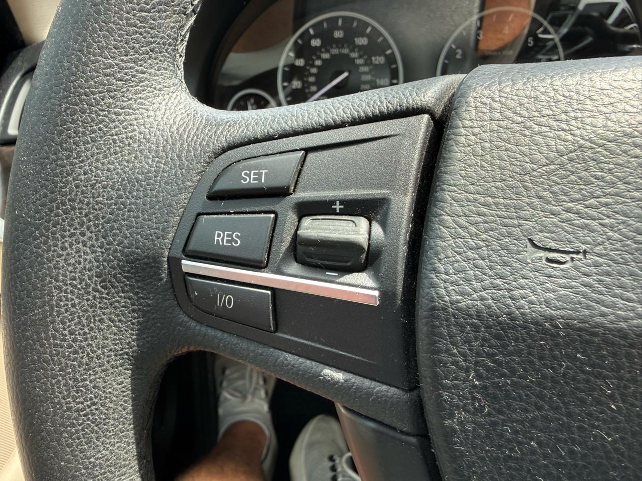 BMW 5 Series 4dr Sdn 528i xDrive AWD 2013