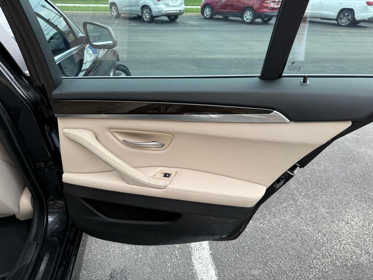 BMW 5 Series 4dr Sdn 528i xDrive AWD 2013