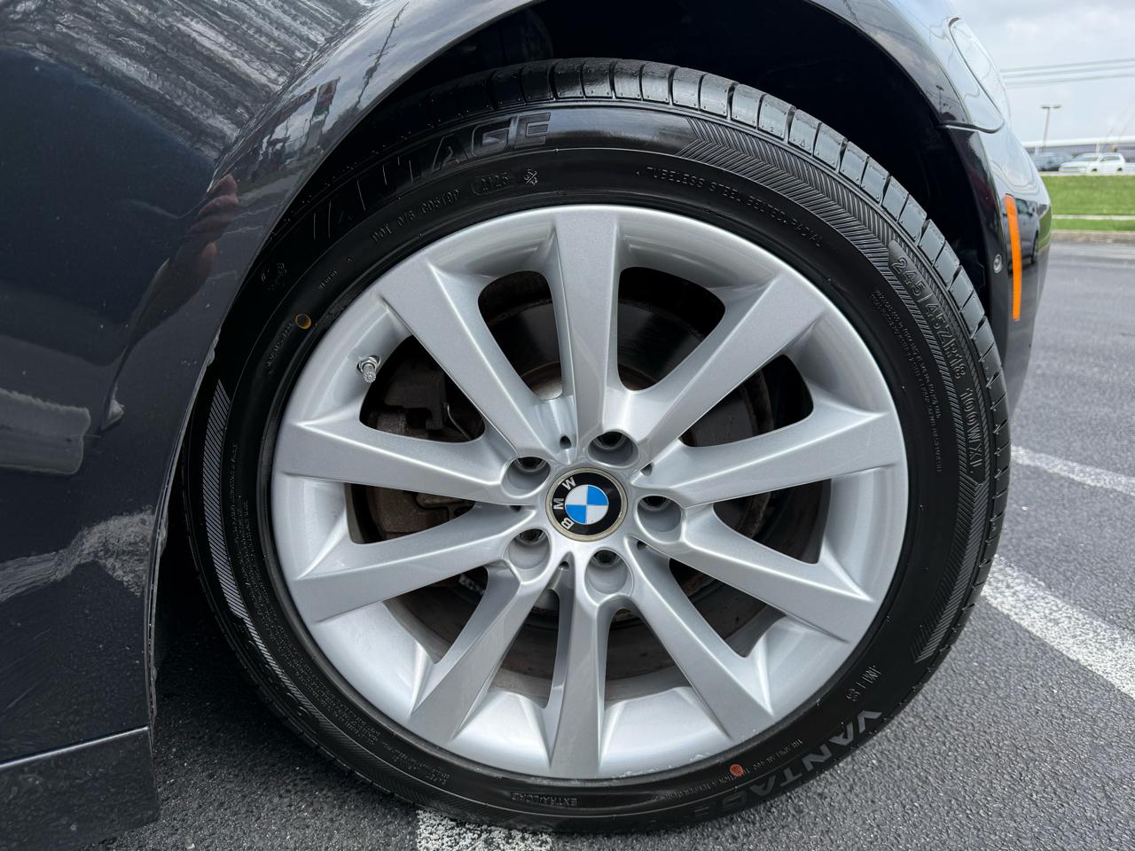 BMW 5 Series 4dr Sdn 528i xDrive AWD 2013