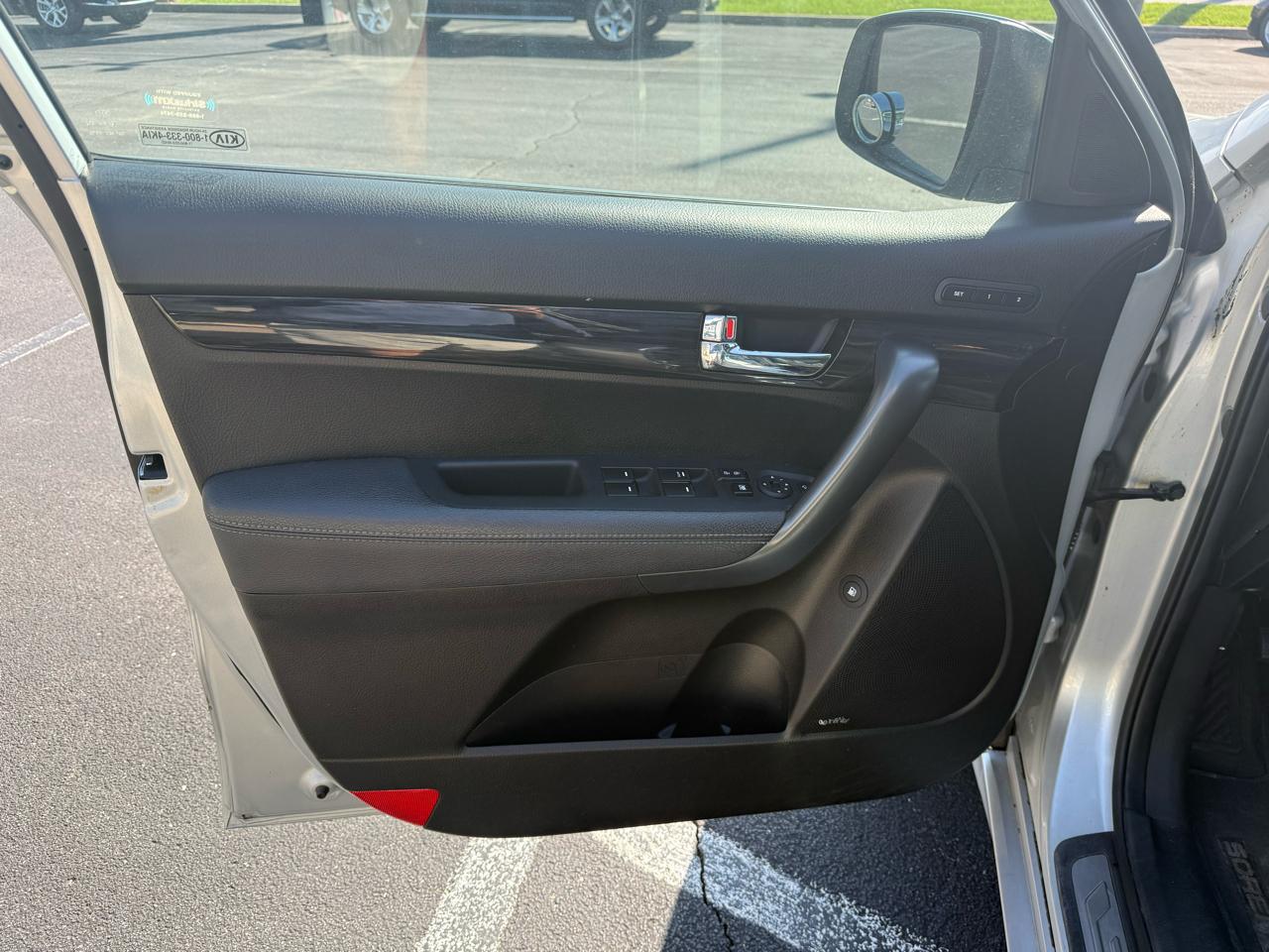 Kia Sorento 2WD 4dr V6 SX 2013