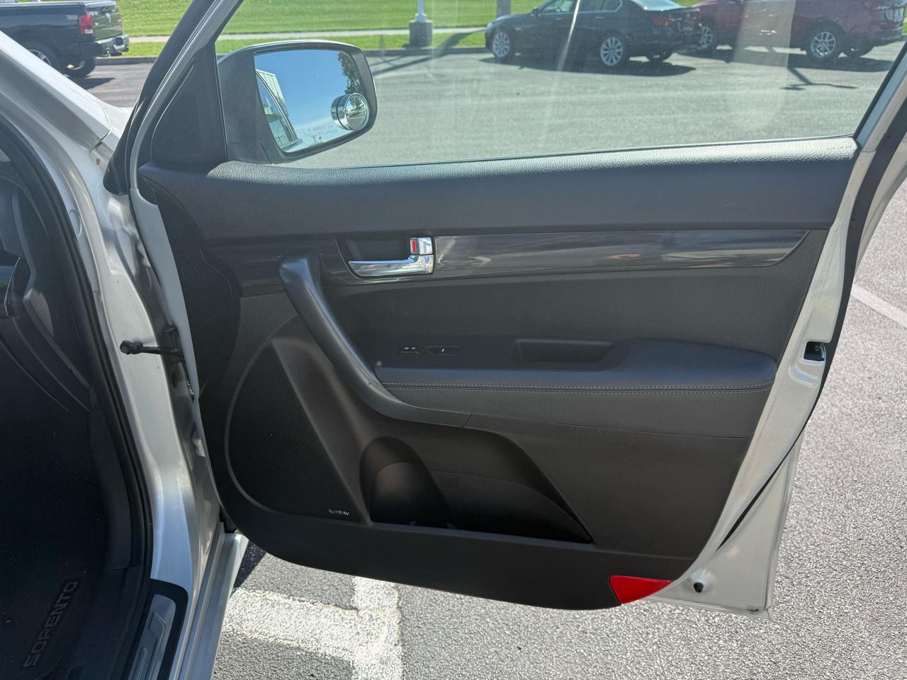 Kia Sorento 2WD 4dr V6 SX 2013