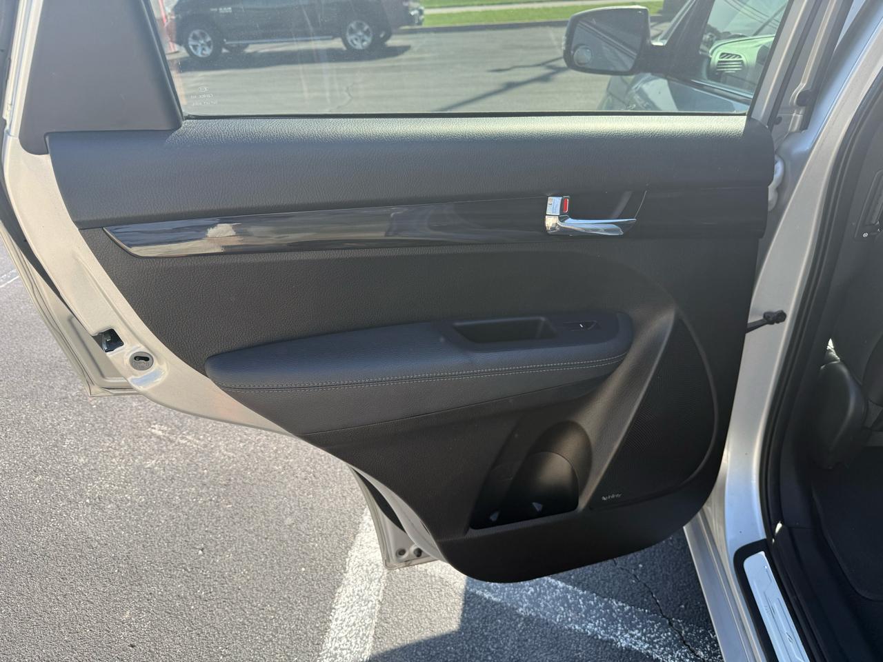 Kia Sorento 2WD 4dr V6 SX 2013