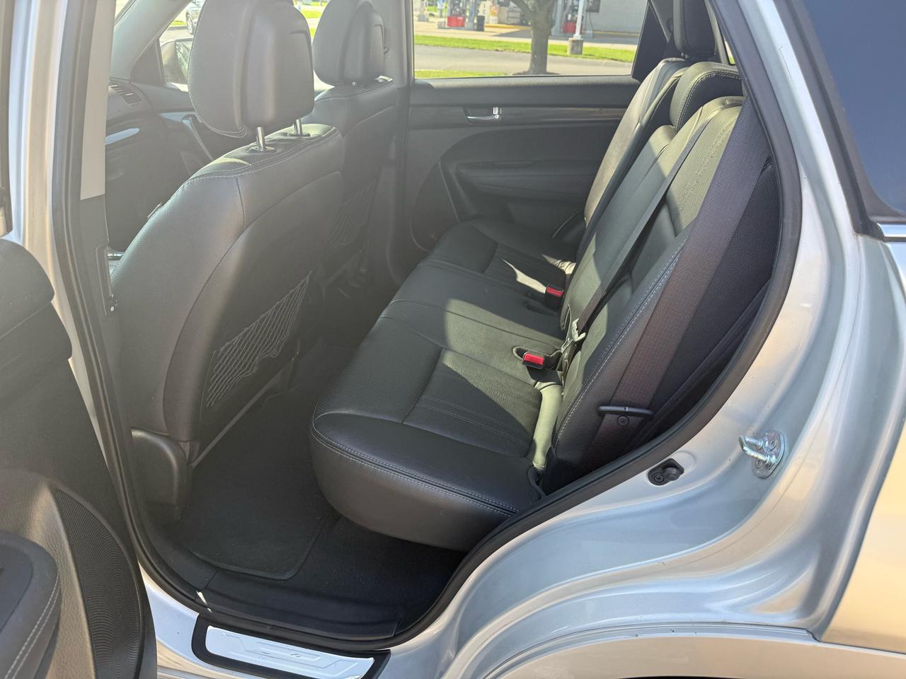 Kia Sorento 2WD 4dr V6 SX 2013