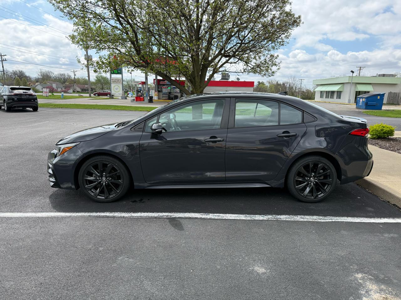 Toyota Corolla SE CVT (Natl) 2023