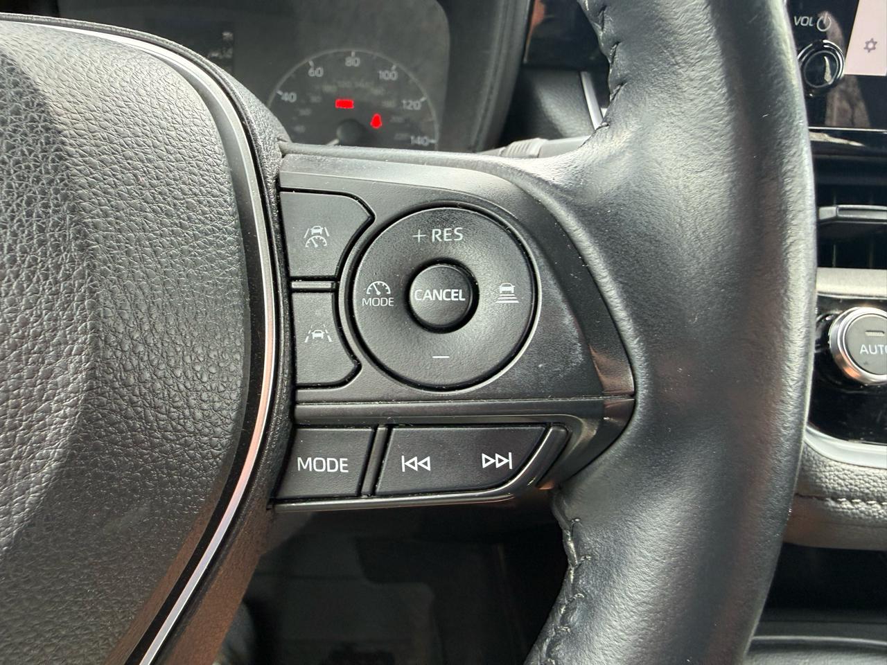 Toyota Corolla SE CVT (Natl) 2023