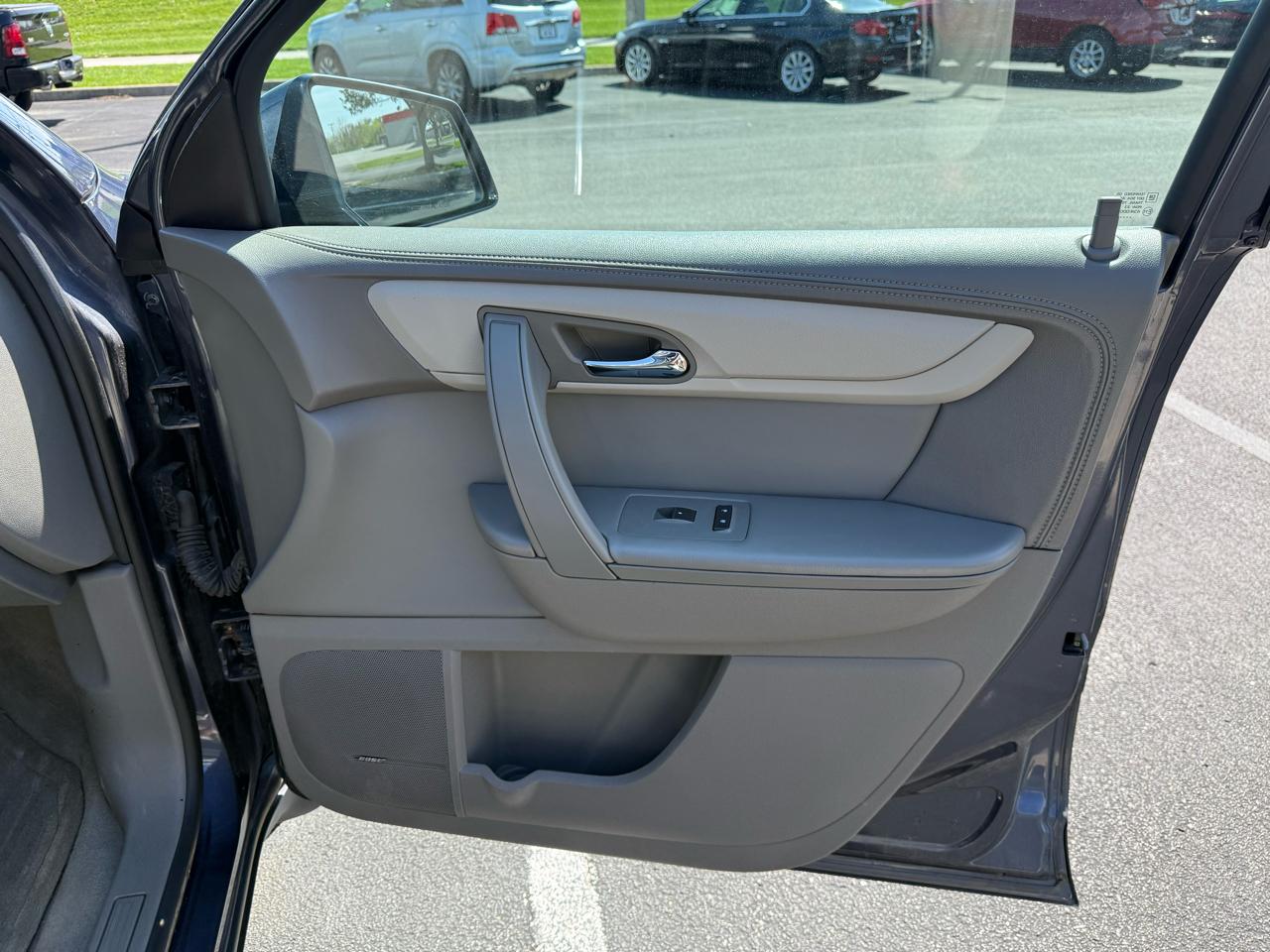 Chevrolet Traverse AWD 4dr LT w/2LT 2013