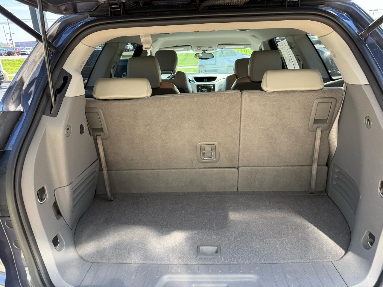 Chevrolet Traverse AWD 4dr LT w/2LT 2013