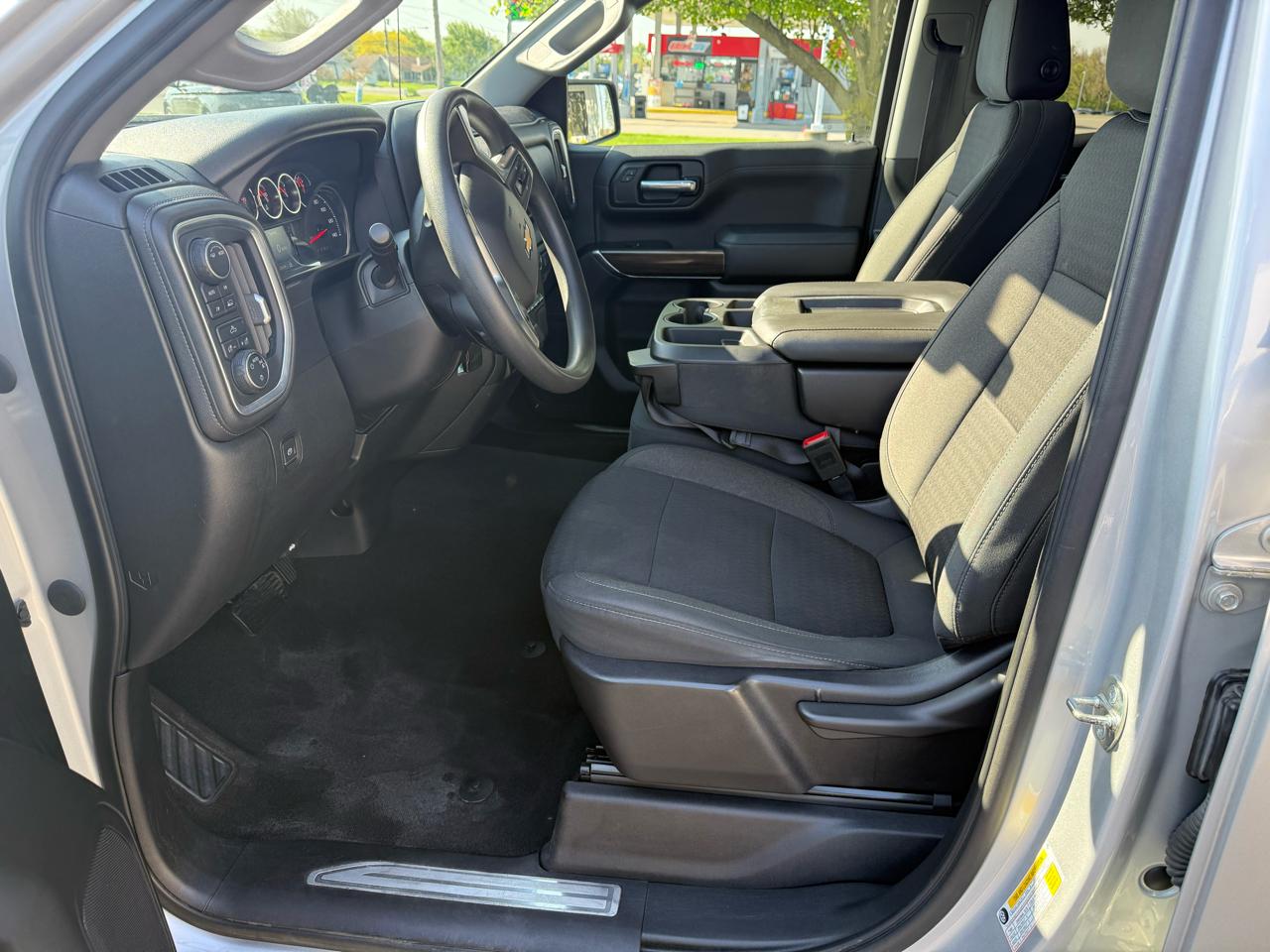 Chevrolet Silverado 1500 4WD Double Cab 147" LT 2020