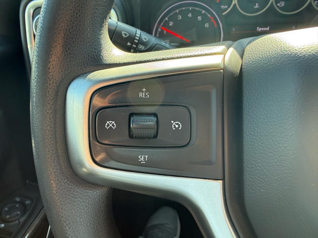 Chevrolet Silverado 1500 4WD Double Cab 147" LT 2020