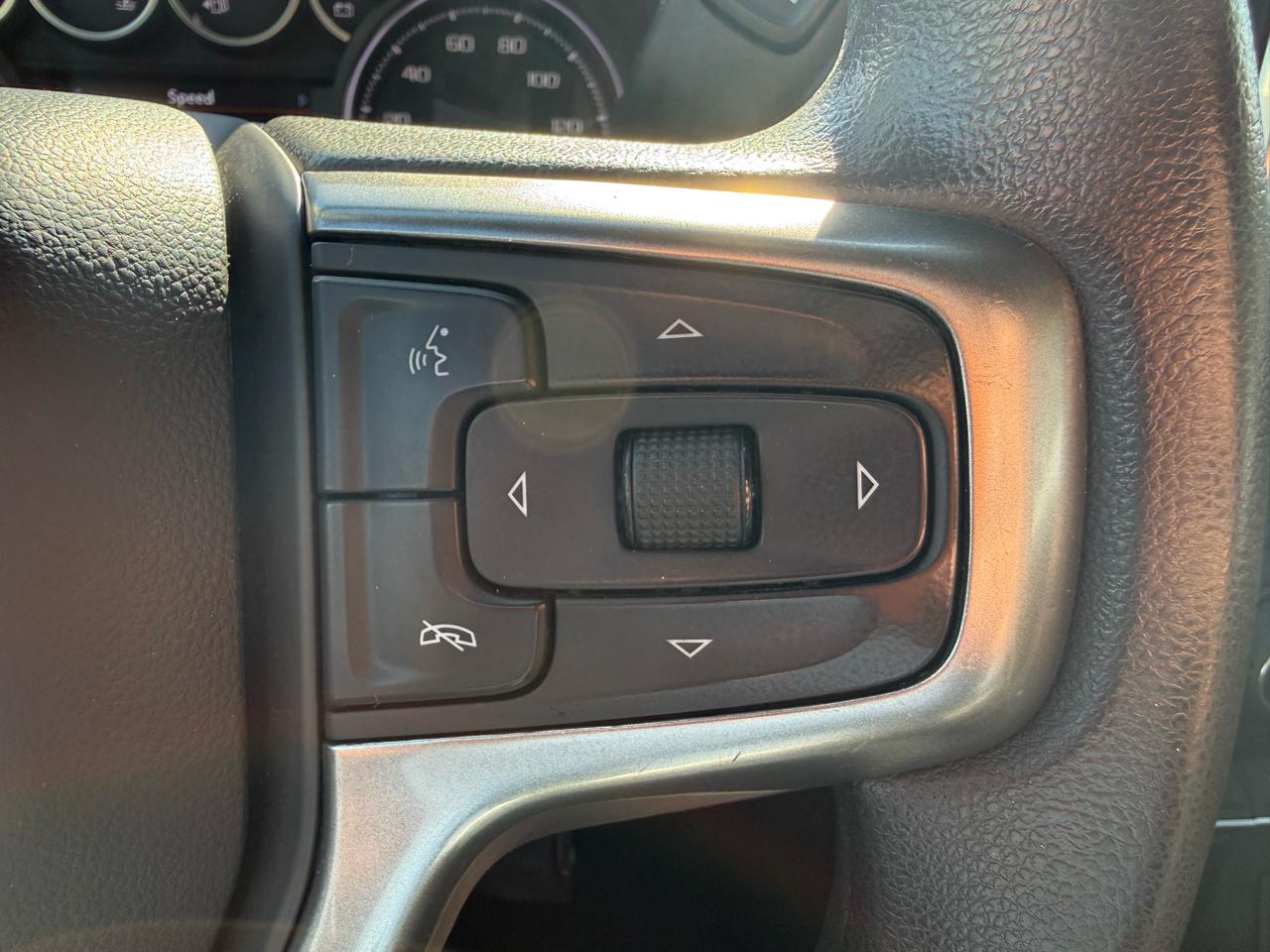 Chevrolet Silverado 1500 4WD Double Cab 147" LT 2020