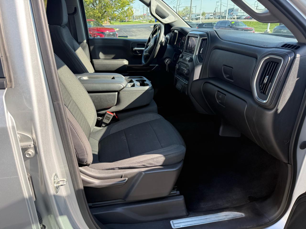 Chevrolet Silverado 1500 4WD Double Cab 147" LT 2020