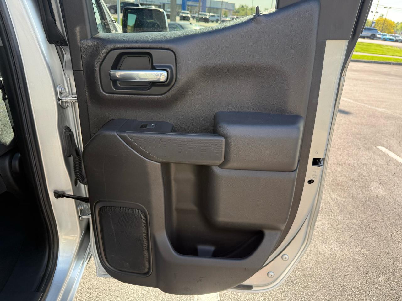 Chevrolet Silverado 1500 4WD Double Cab 147" LT 2020