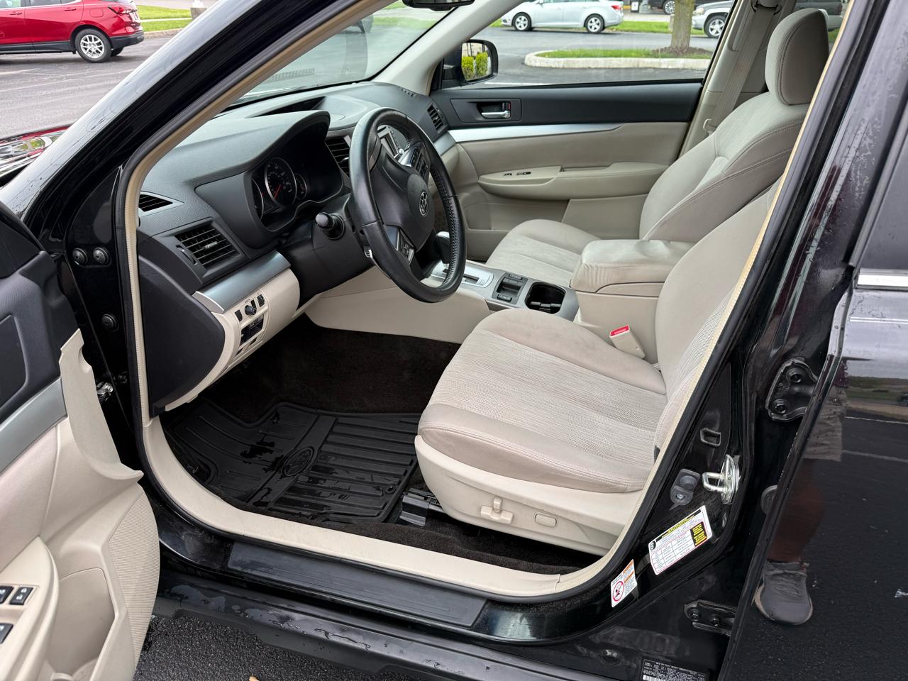 Subaru Outback 4dr Wgn H4 Auto 2.5i Premium 2014