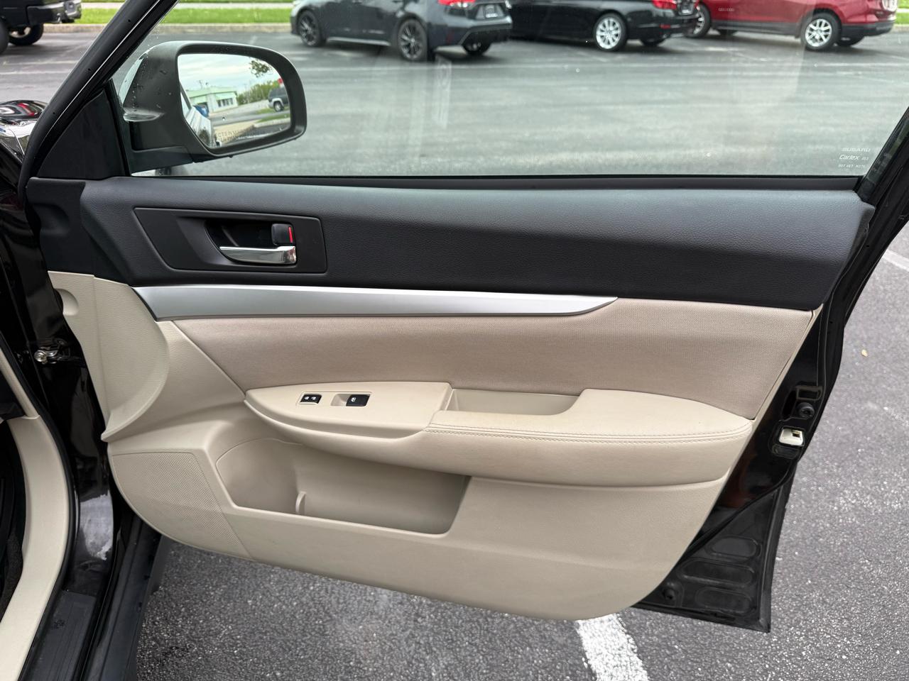 Subaru Outback 4dr Wgn H4 Auto 2.5i Premium 2014