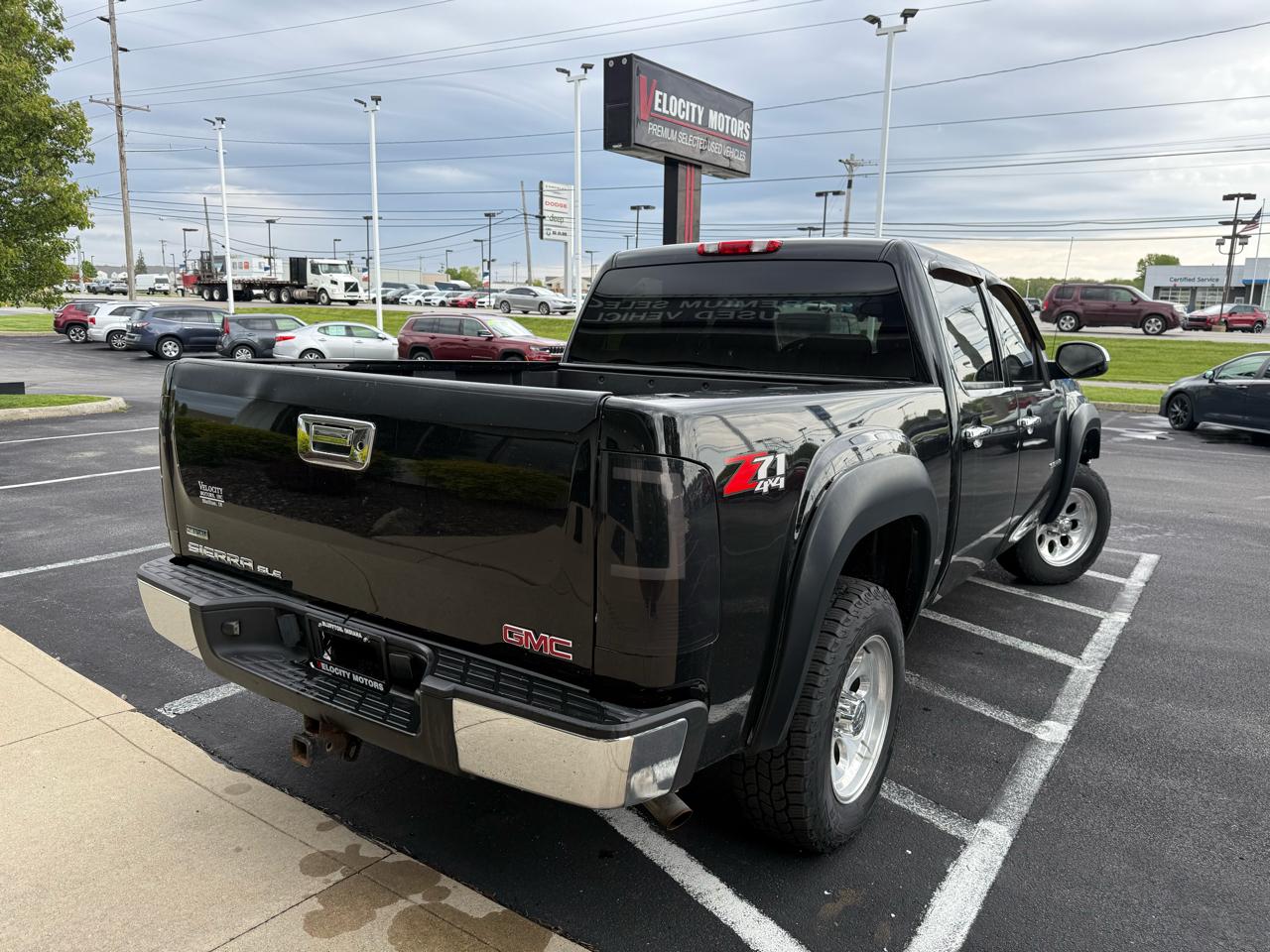 GMC Sierra 1500 4WD Crew Cab 143.5" SLE 2011
