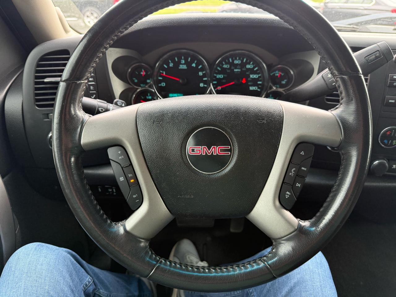 GMC Sierra 1500 4WD Crew Cab 143.5" SLE 2011