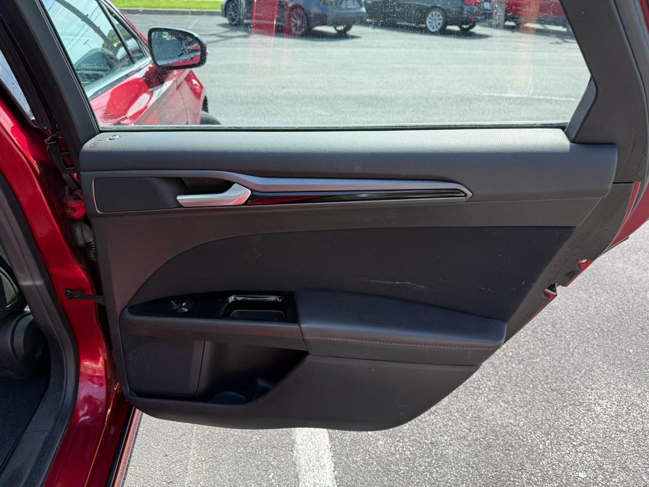 Ford Fusion 4dr Sdn SE FWD 2013