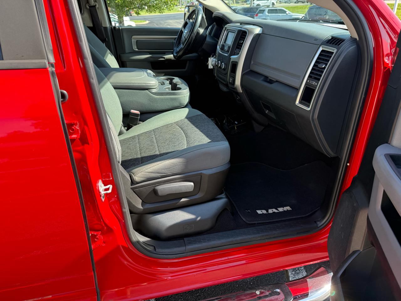 RAM 1500 4WD Quad Cab 140.5" Outdoorsman 2015