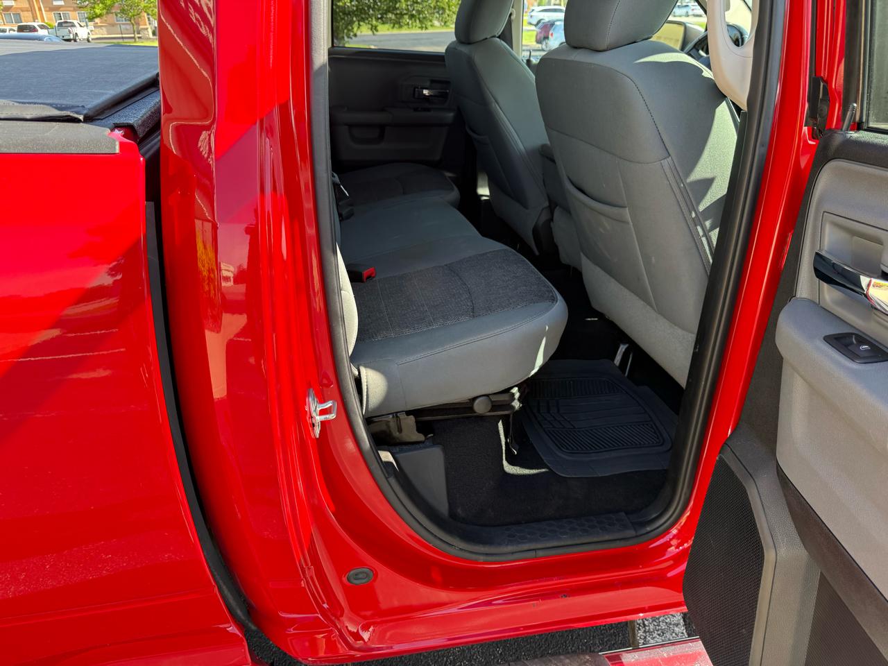 RAM 1500 4WD Quad Cab 140.5" Outdoorsman 2015
