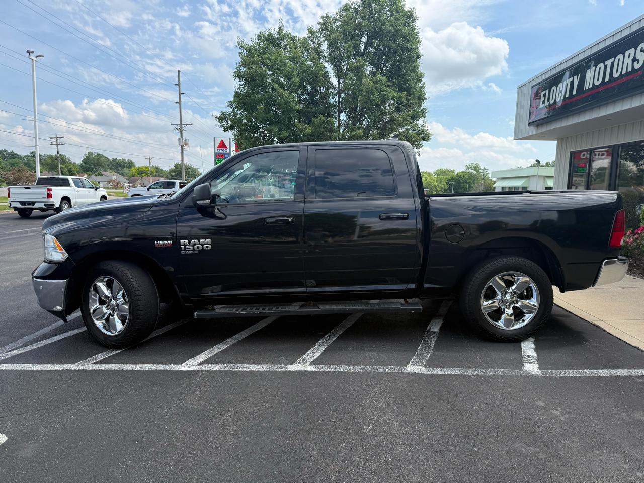RAM 1500 Classic Big Horn 4x4 Crew Cab 5'7" Box 2019
