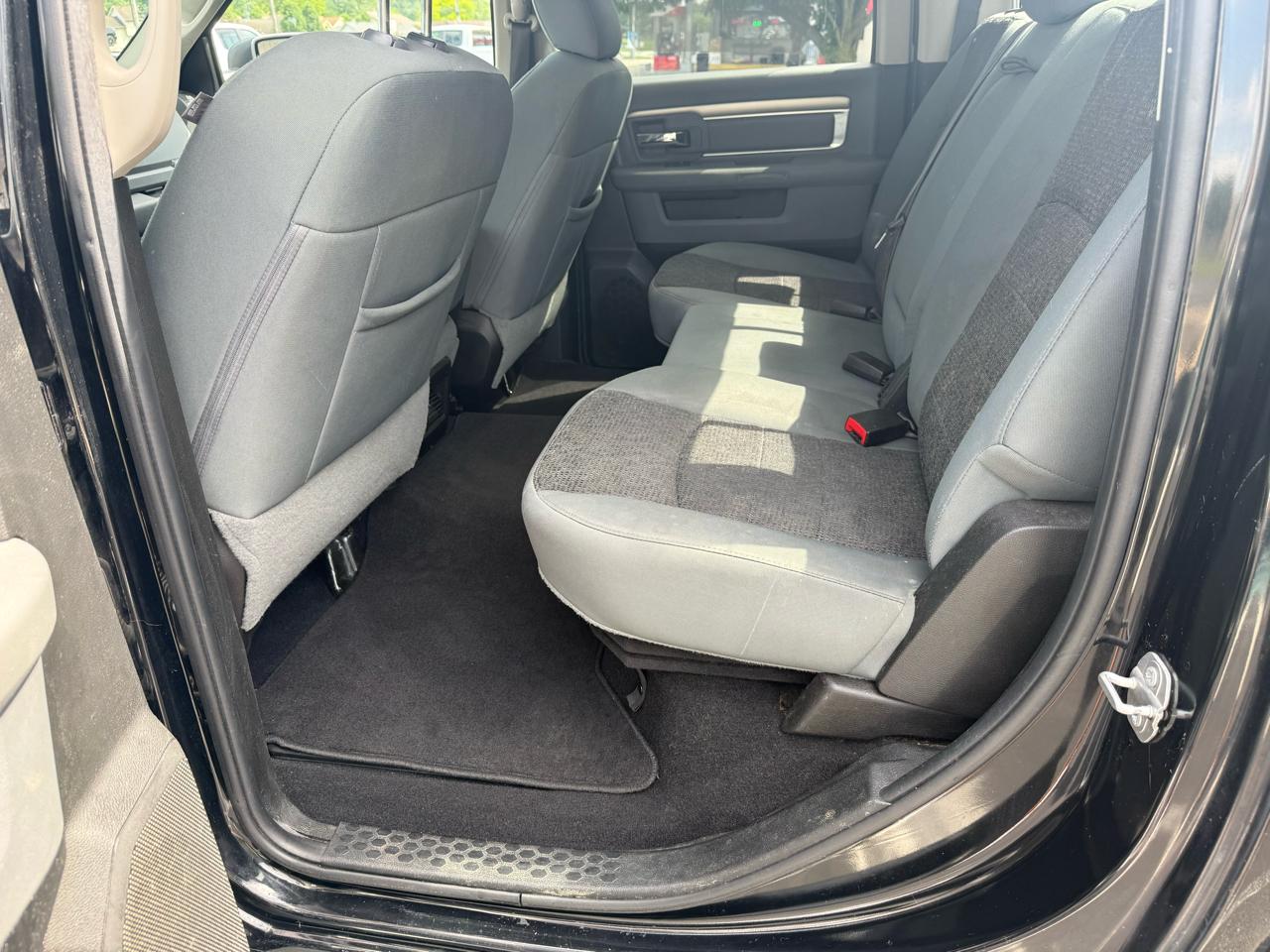 RAM 1500 Classic Big Horn 4x4 Crew Cab 5'7" Box 2019
