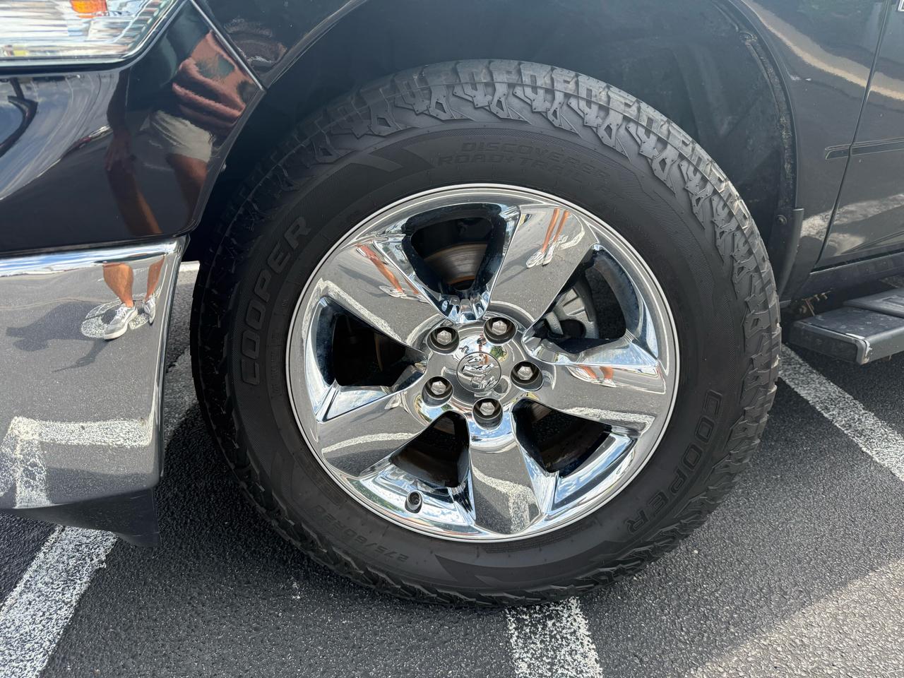 RAM 1500 Classic Big Horn 4x4 Crew Cab 5'7" Box 2019