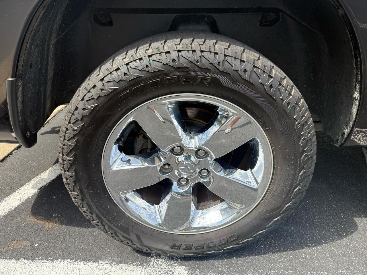 RAM 1500 Classic Big Horn 4x4 Crew Cab 5'7" Box 2019