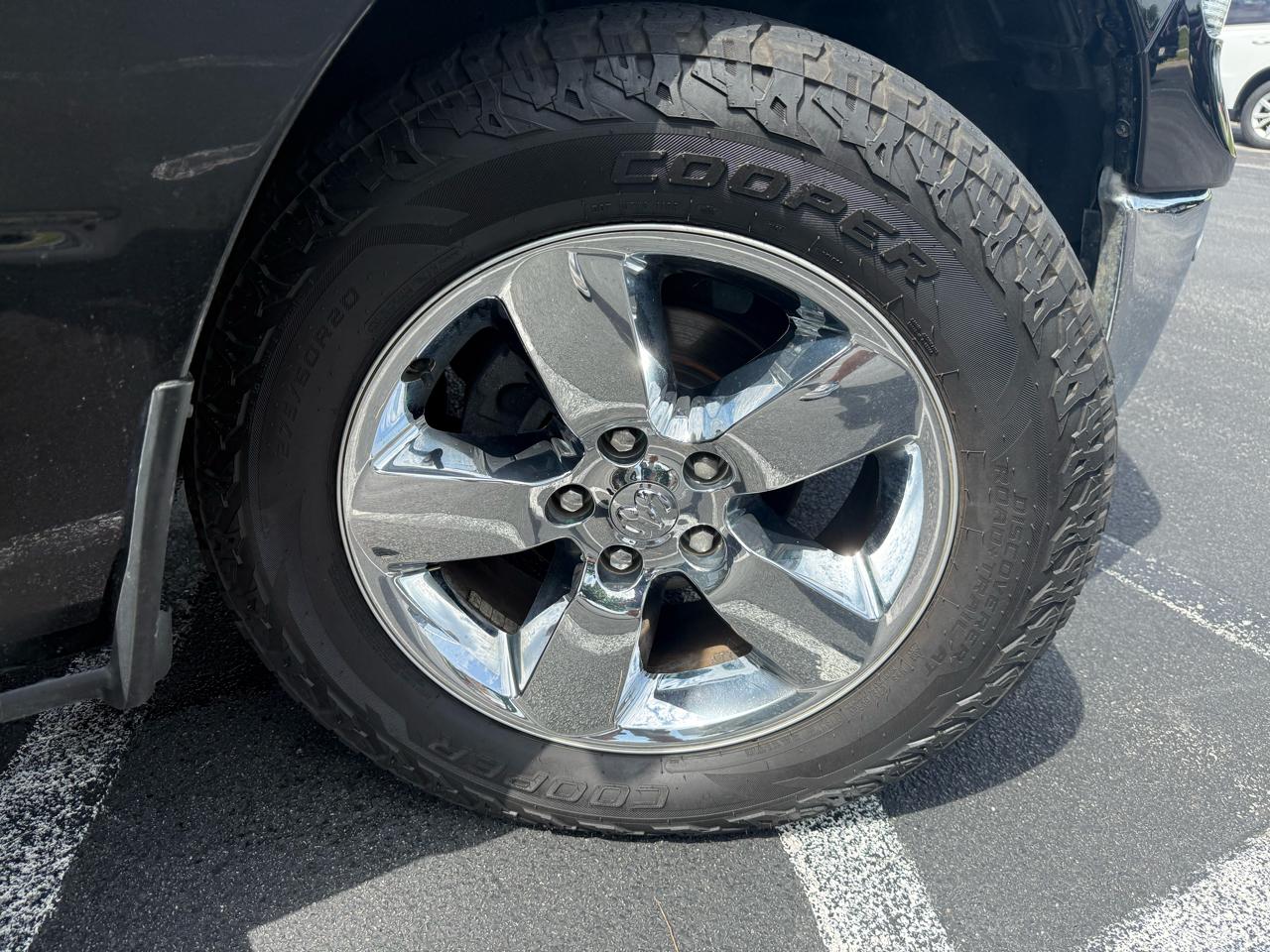 RAM 1500 Classic Big Horn 4x4 Crew Cab 5'7" Box 2019