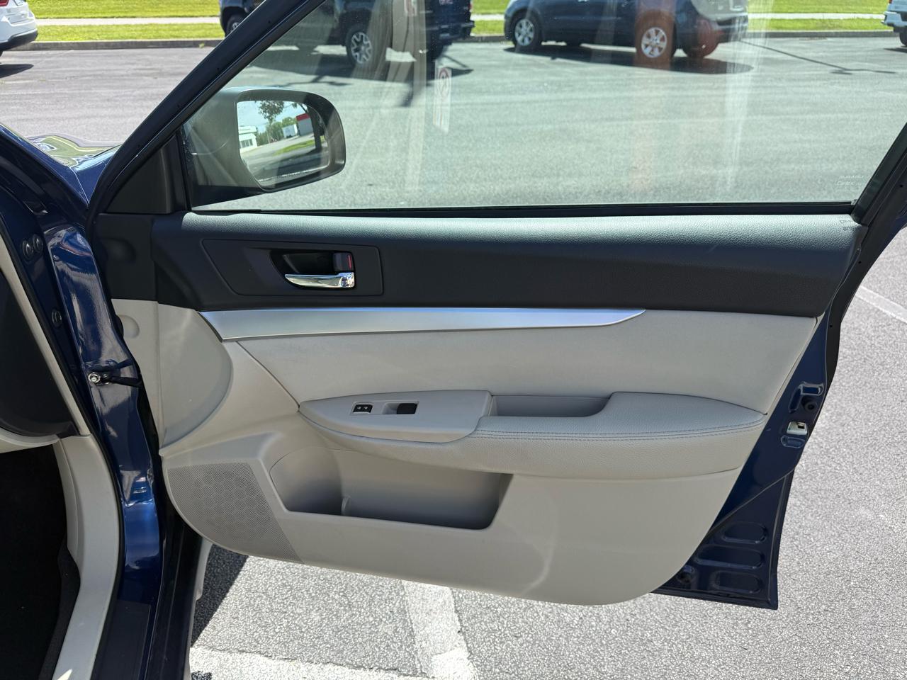 Subaru Outback 4dr Wgn H4 Auto 2.5i 2010