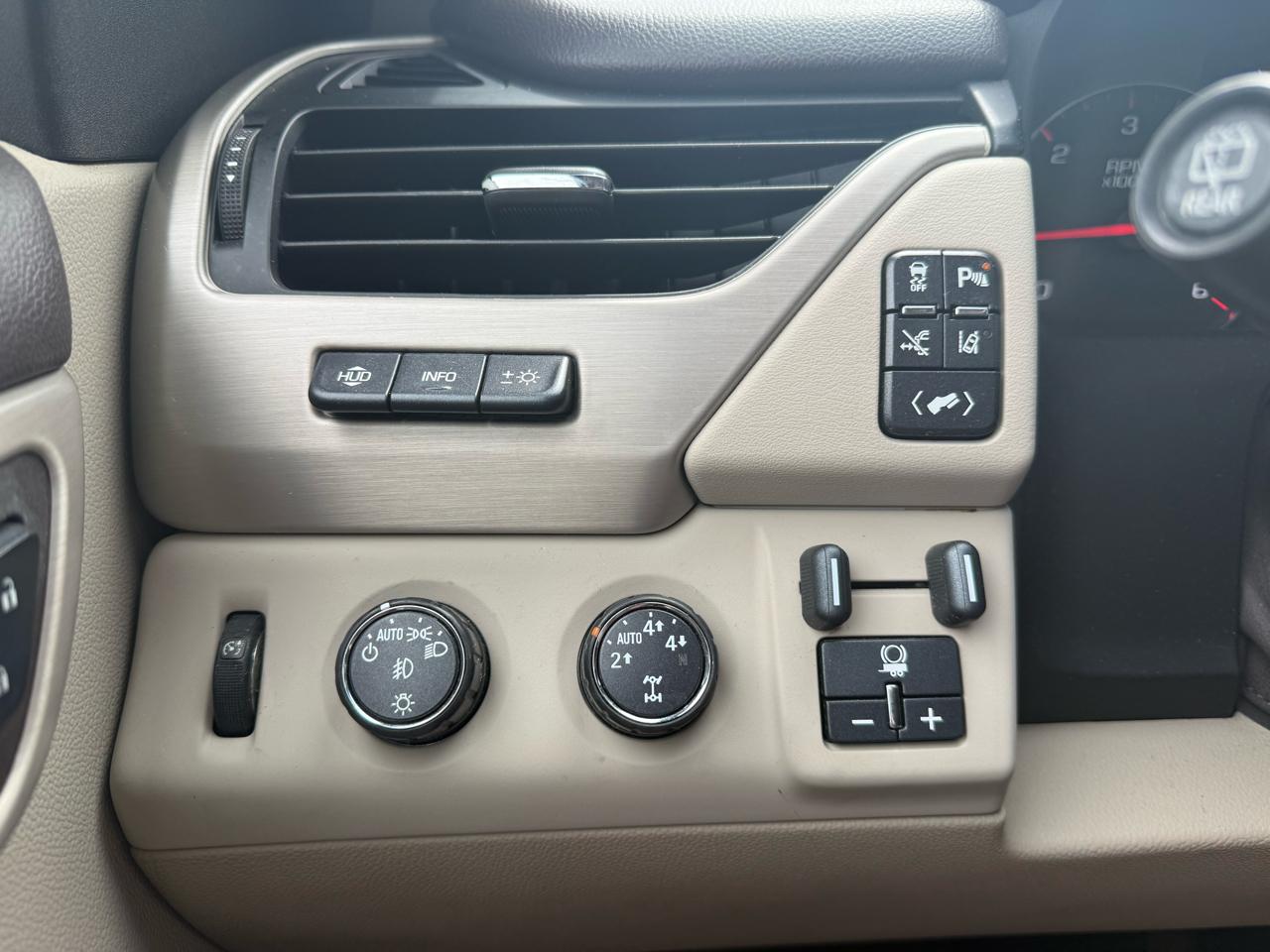 GMC Yukon 4WD 4dr Denali 2015