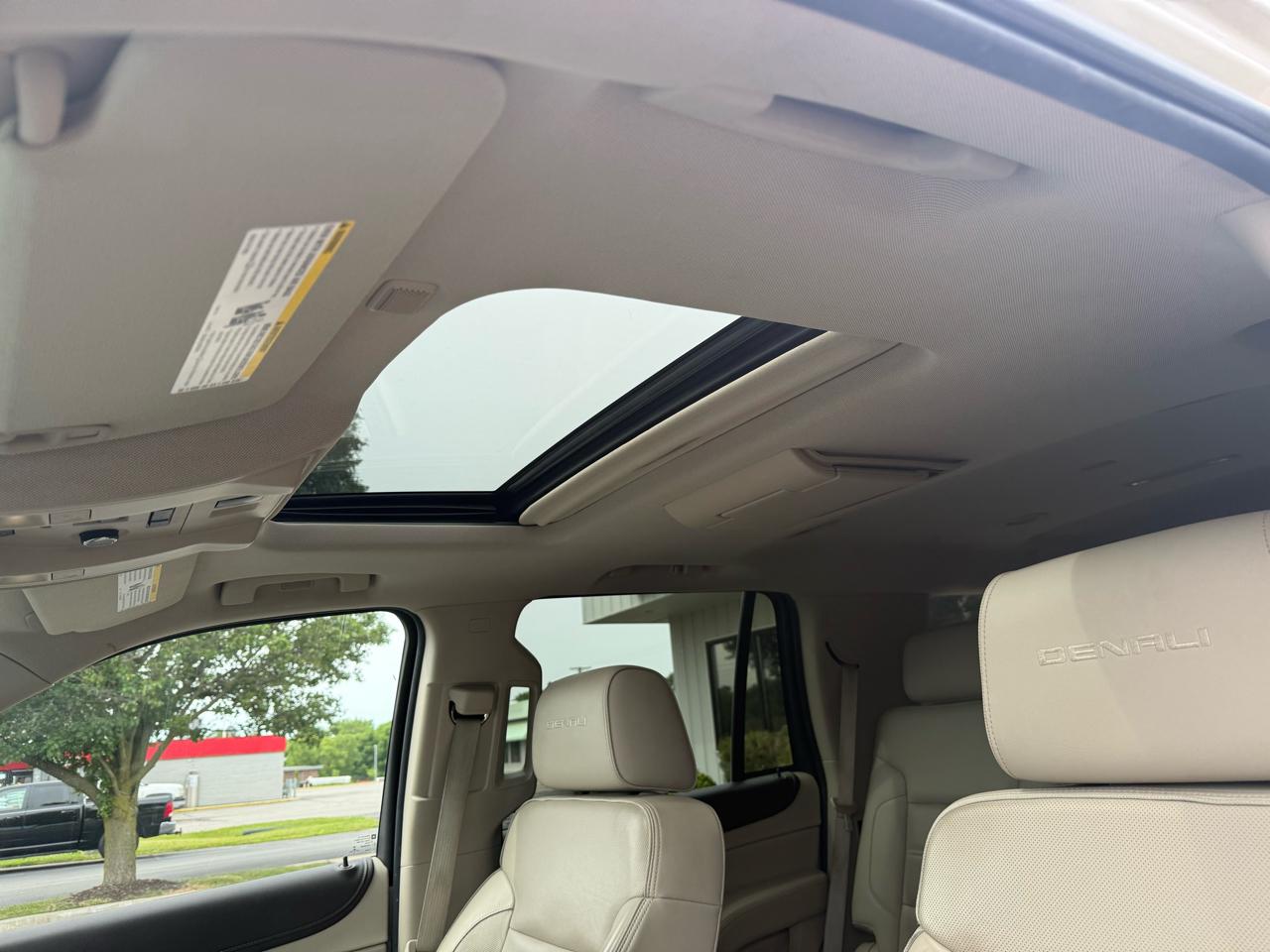 GMC Yukon 4WD 4dr Denali 2015