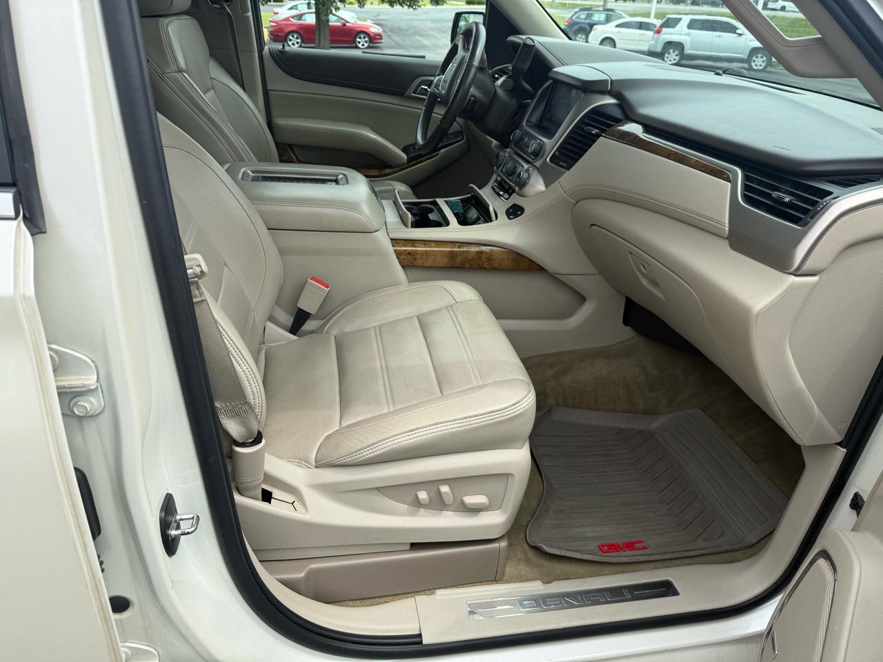 GMC Yukon 4WD 4dr Denali 2015