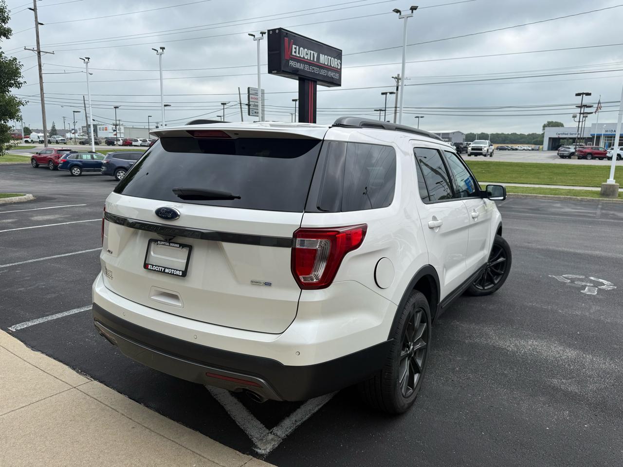 Ford Explorer XLT 4WD 2017