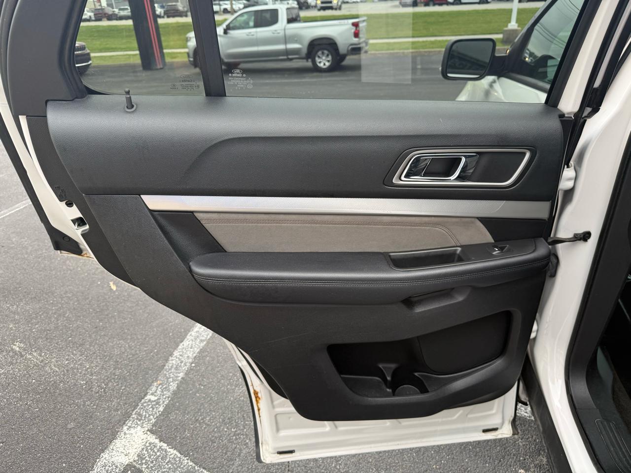 Ford Explorer XLT 4WD 2017