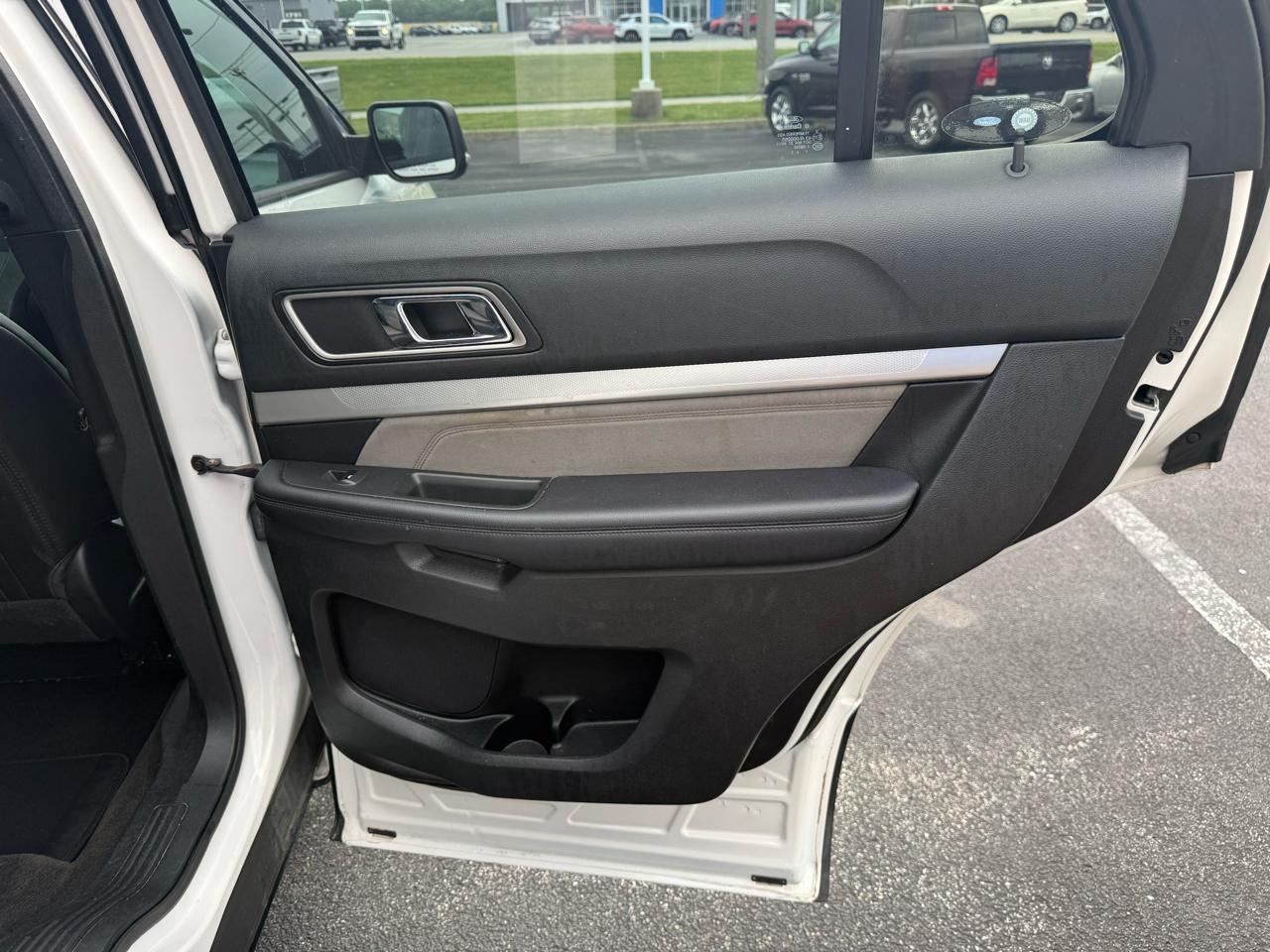 Ford Explorer XLT 4WD 2017