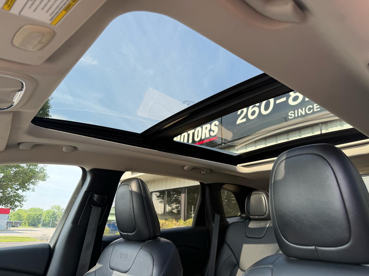 Jeep Cherokee 4WD 4dr Limited 2016