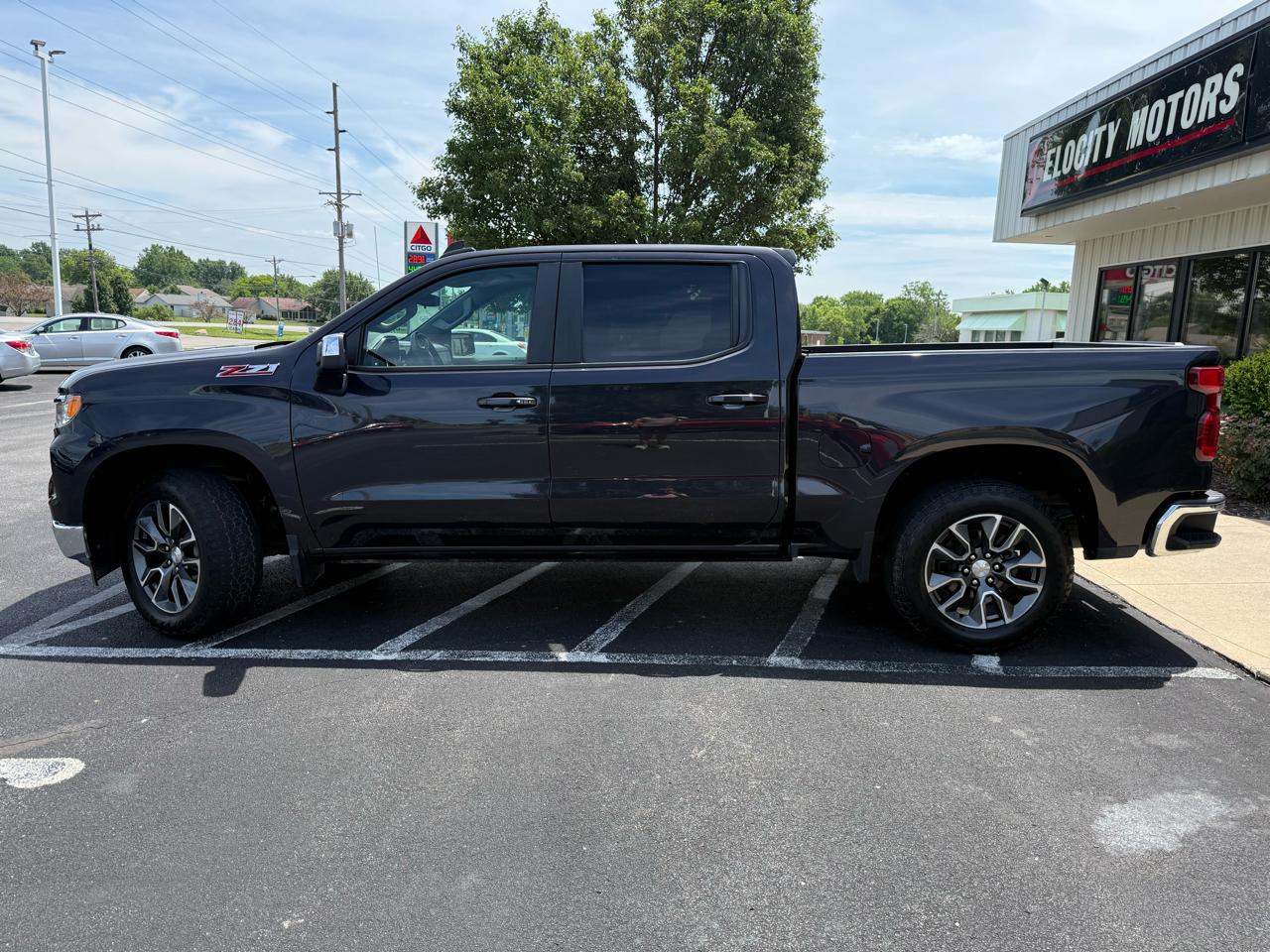 Chevrolet Silverado 1500 4WD Crew Cab 147" LT w/1LT 2024