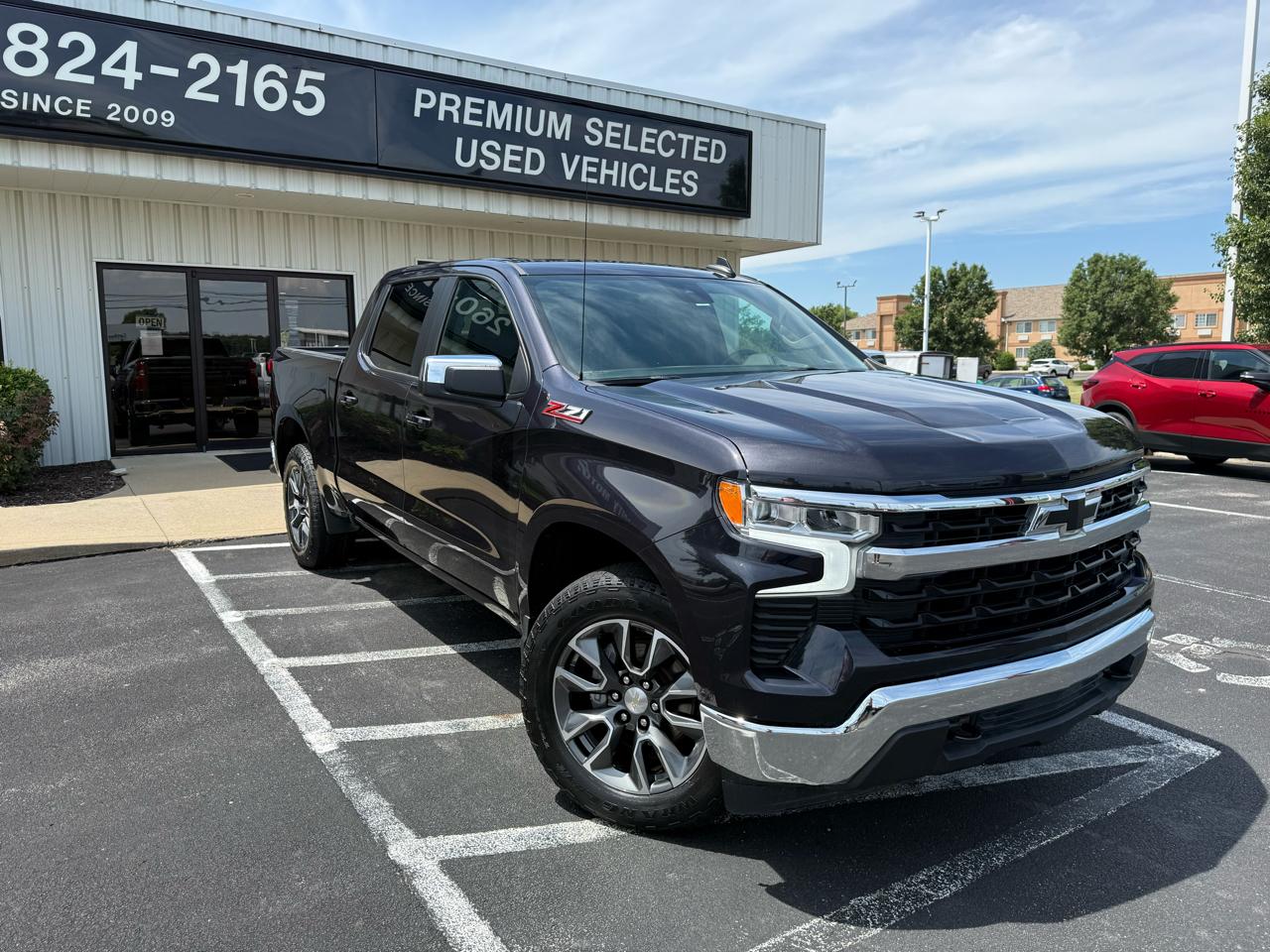 Chevrolet Silverado 1500 4WD Crew Cab 147" LT w/1LT 2024