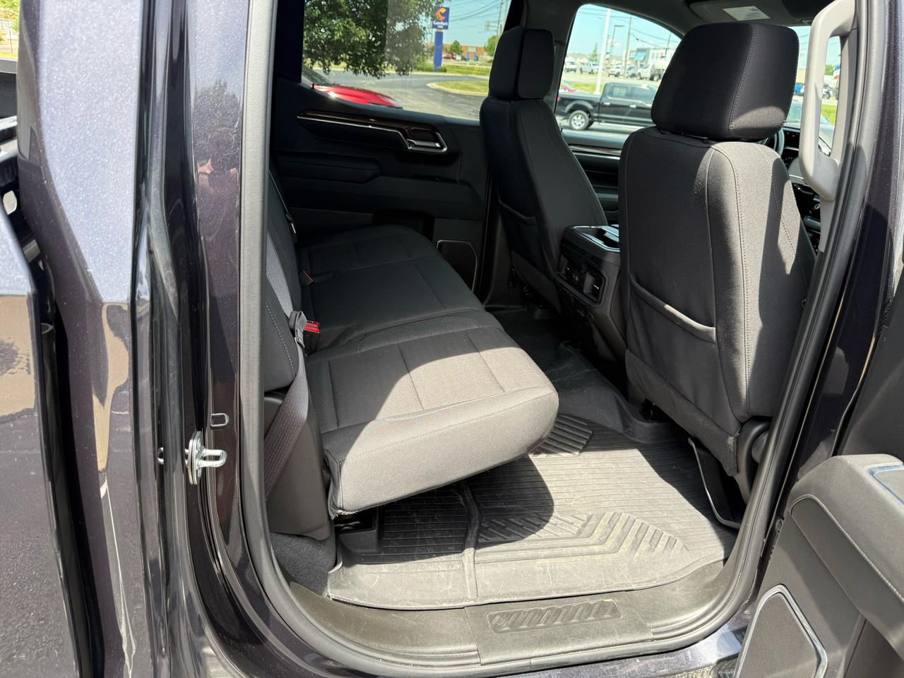 Chevrolet Silverado 1500 4WD Crew Cab 147" LT w/1LT 2024
