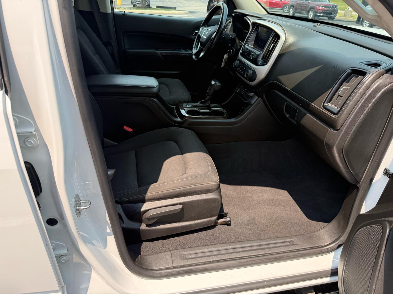 GMC Canyon 4WD Crew Cab 128.3" SLE 2019