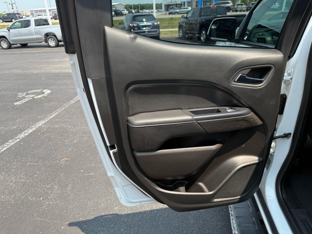 GMC Canyon 4WD Crew Cab 128.3" SLE 2019