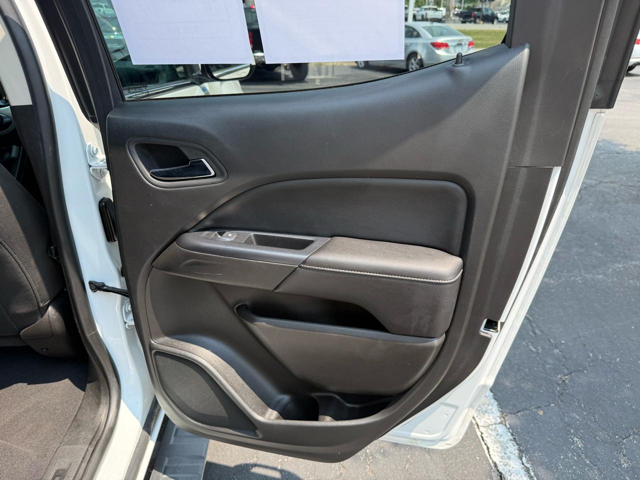GMC Canyon 4WD Crew Cab 128.3" SLE 2019