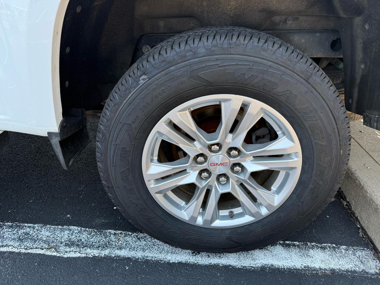GMC Canyon 4WD Crew Cab 128.3" SLE 2019
