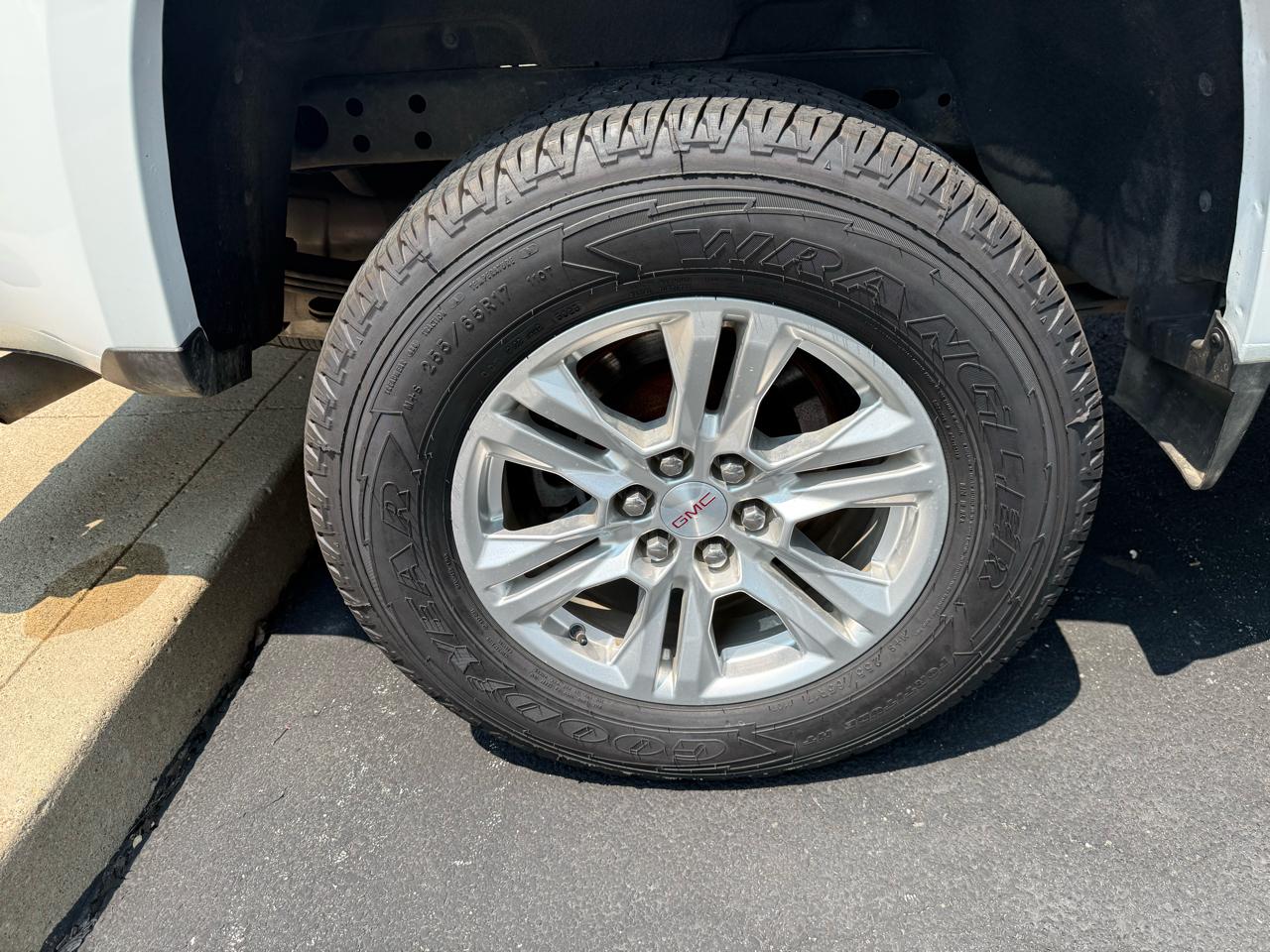 GMC Canyon 4WD Crew Cab 128.3" SLE 2019