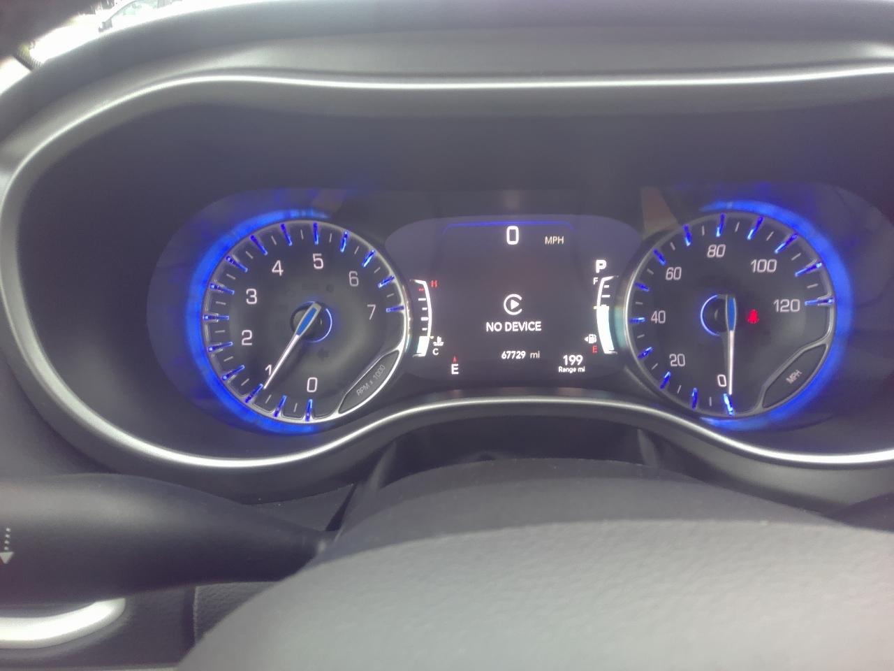 Chrysler Pacifica Touring L FWD 2023