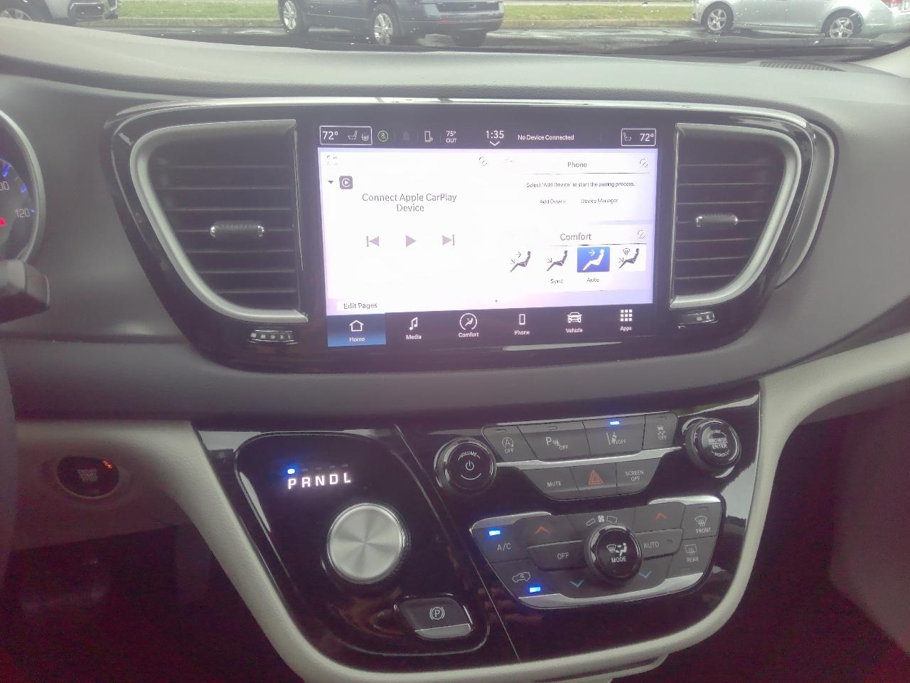 Chrysler Pacifica Touring L FWD 2023