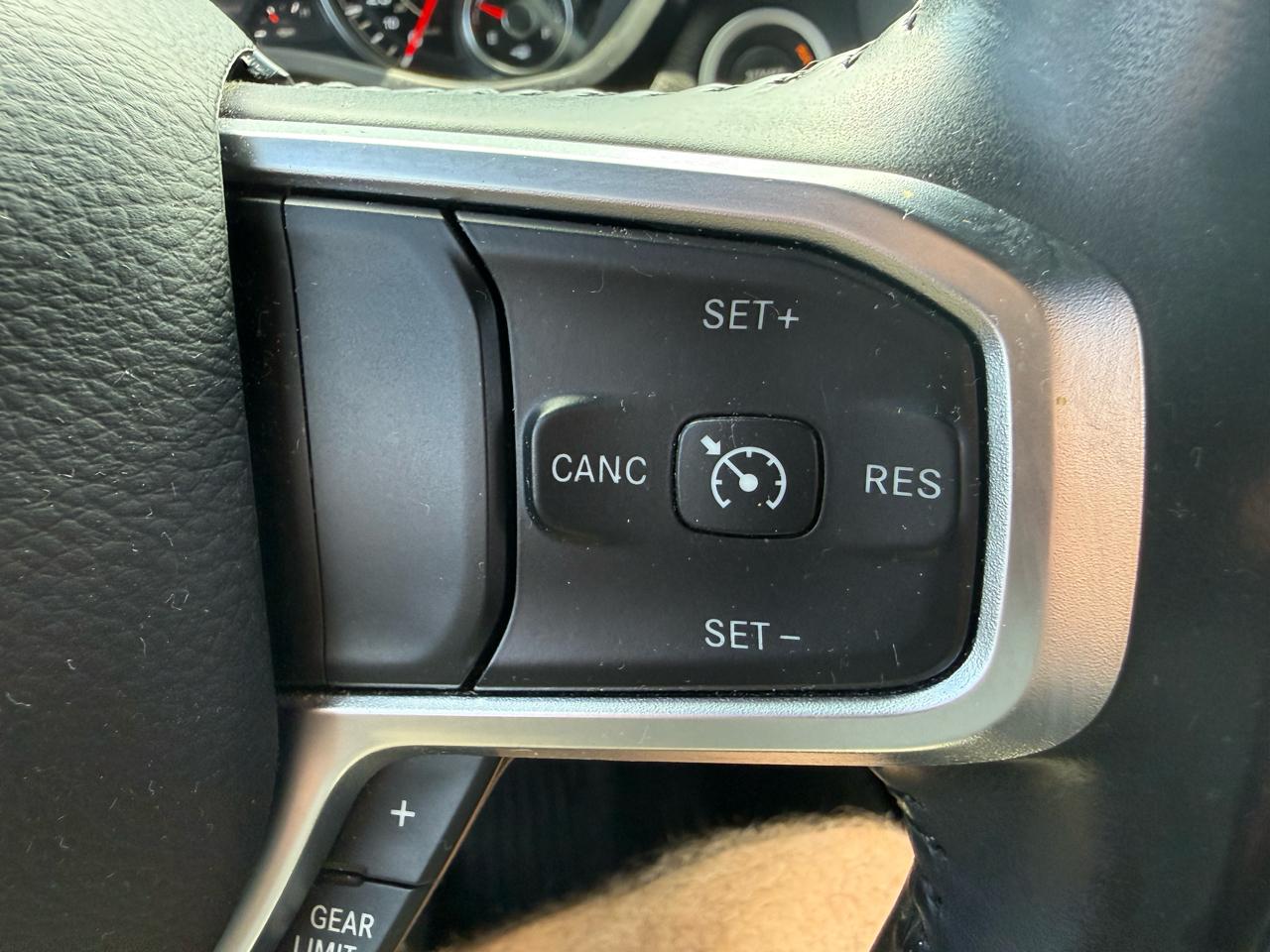 RAM 1500 Big Horn/Lone Star 4x4 Crew Cab 5'7" Box 2019